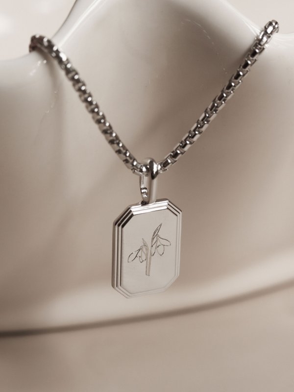 Armory Necklace (Petite) in Silver - Birth Flower