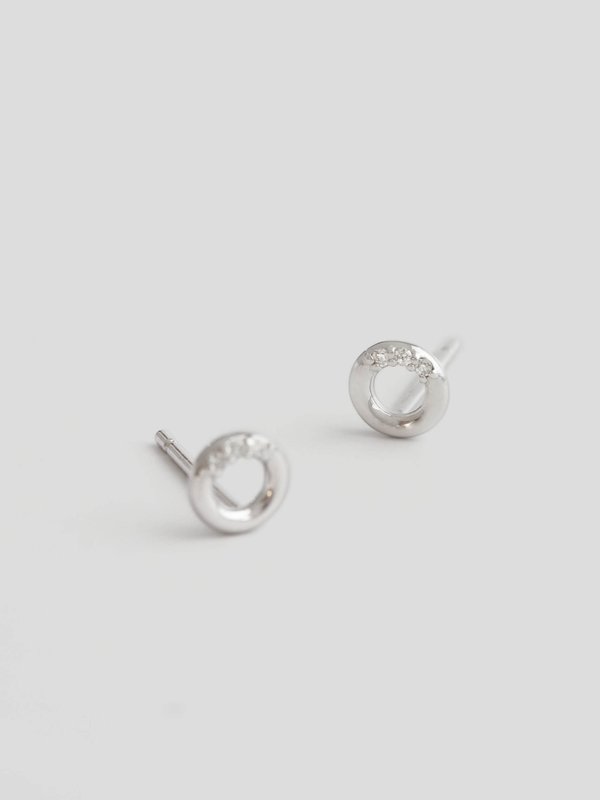 Noa Ear Studs - Diamonds in 14k White Gold