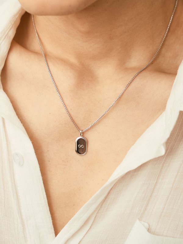 Sire Necklace (Medium) in Silver - Icon Series