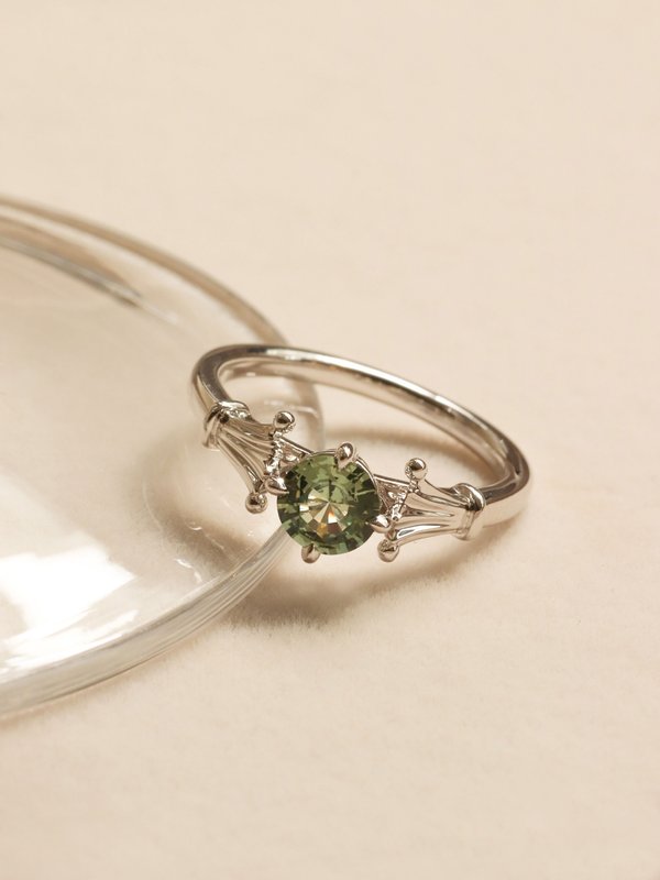 One-of-a-kind The Cathedral Ring - Round Parti Green Sapphire in 18k Solid White Gold 02