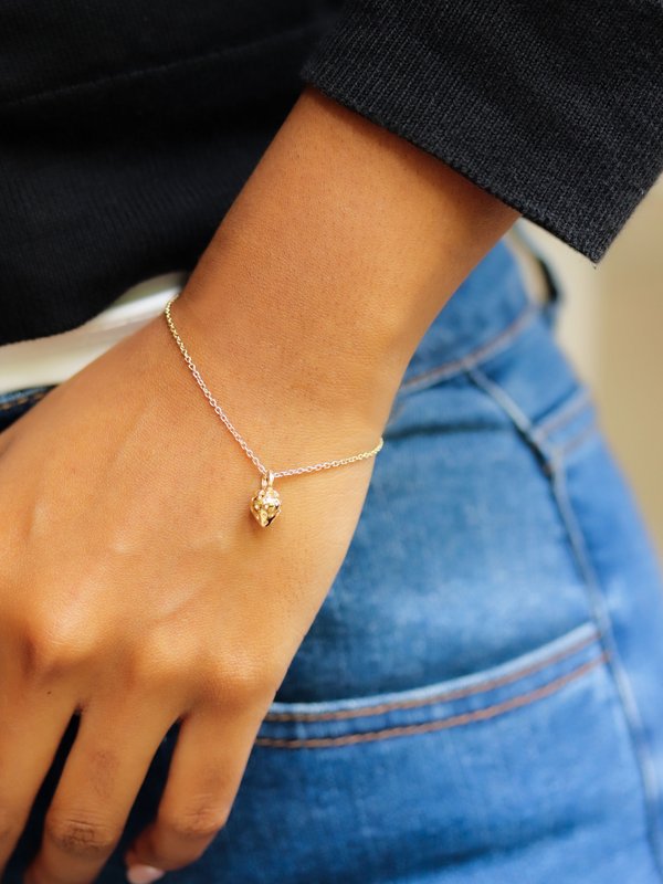 Strawberry Bracelet in Champagne Gold