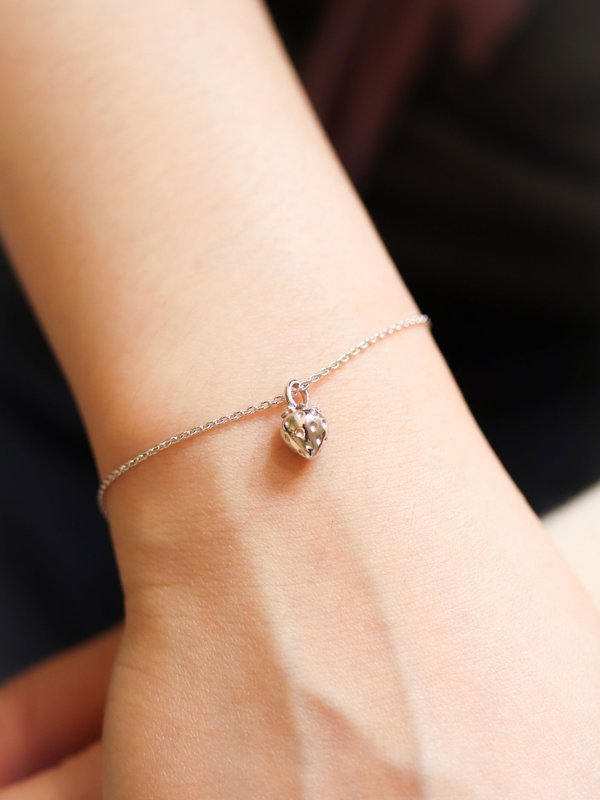 Strawberry Bracelet in Silver