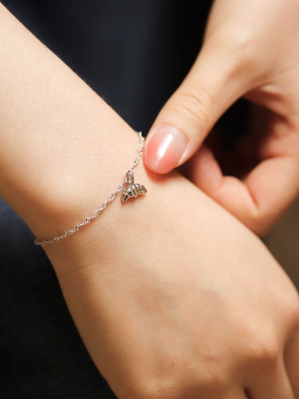 Croissant Bracelet in Silver