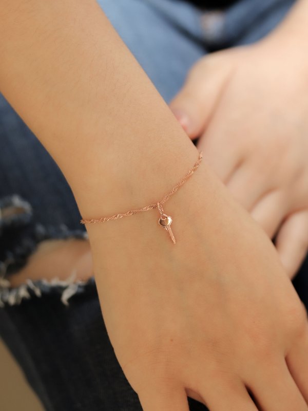 Key Bracelet in Rose Gold