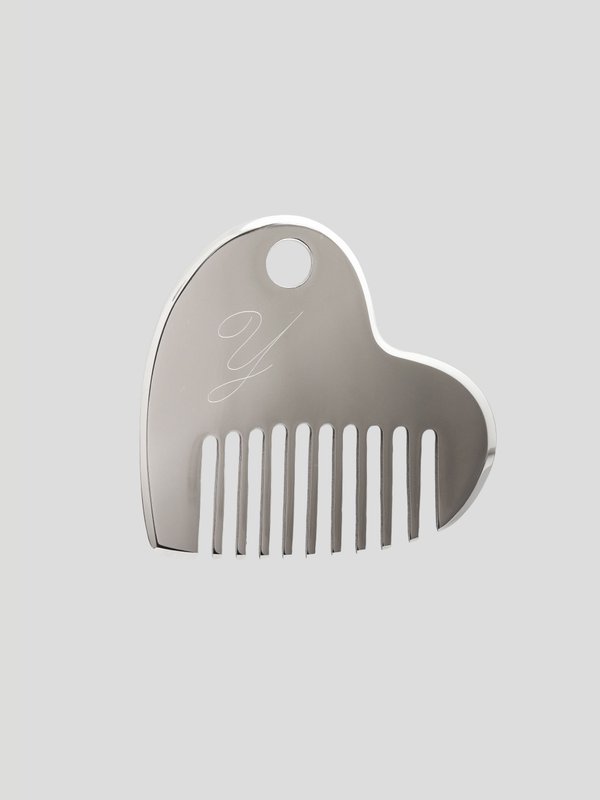 Curious Casa - 004 The Comb - Initial Engraving