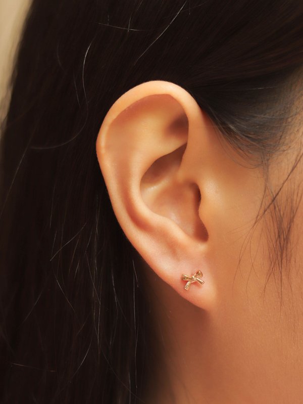Arco Ear Studs in Champagne Gold