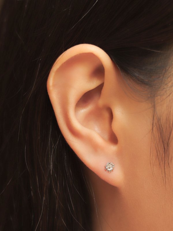 Aster Ear Studs in Silver