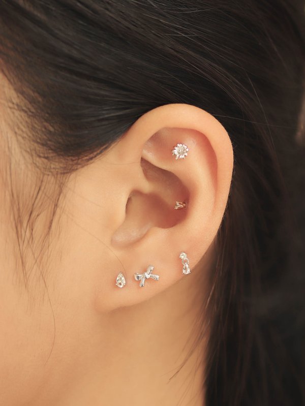 Aster Ear Studs in Silver