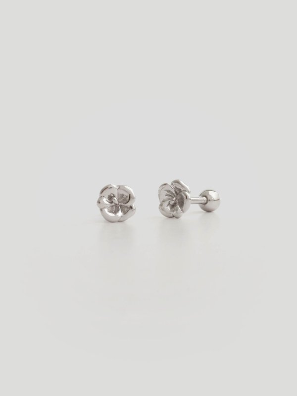 Violet Ear Studs in Silver