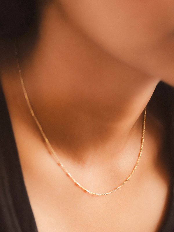 Dash Necklace in Champagne Gold