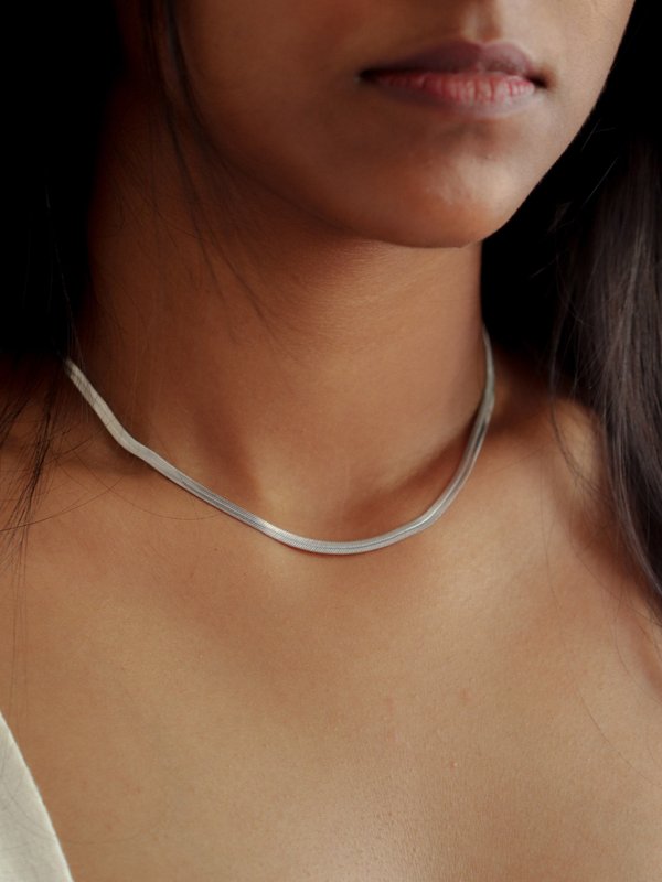 Herringbone Necklace in Silver