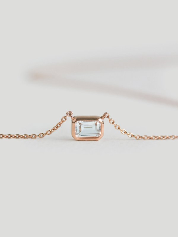 1945 Necklace - White Topaz in Rose Gold
