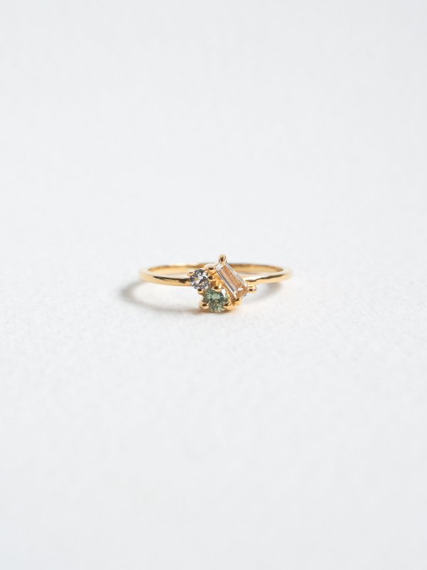 Strange x Curious - Cluster Ring - Dew Green Sapphire in Gold
