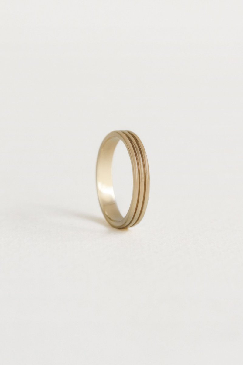 Trois Gold Ring