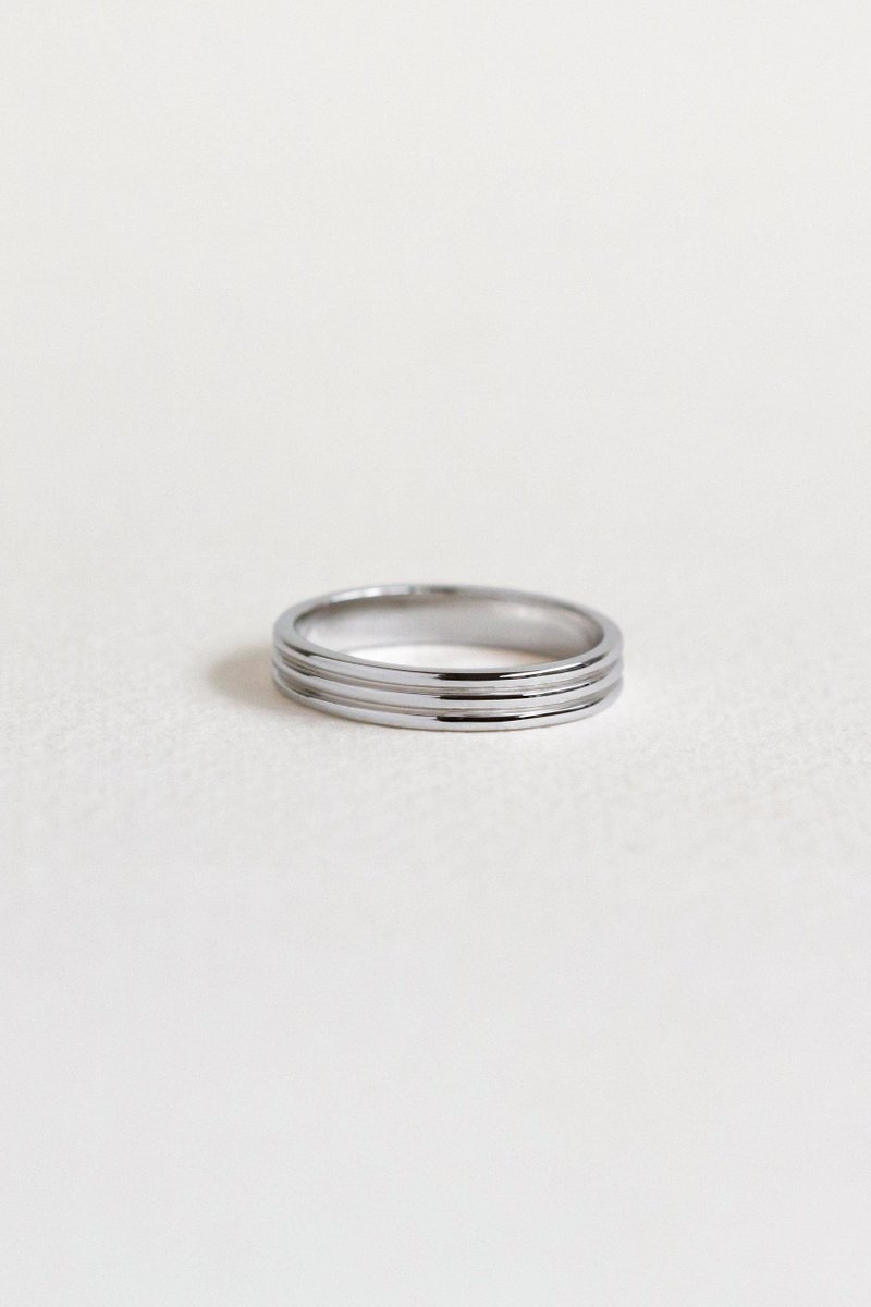 Trois Silver Ring