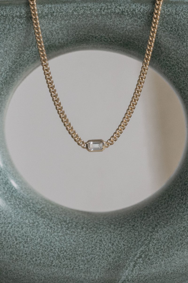 1940 Gold Necklace with White Topaz