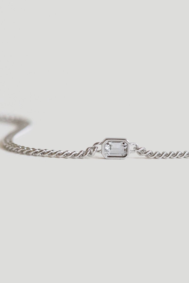 1940 Silver Necklace with White Topaz
