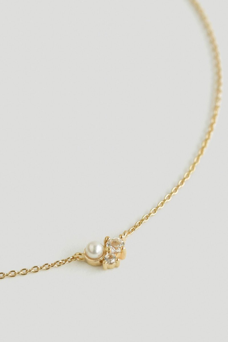 Numi Gold Necklace with Freshwater Pearl