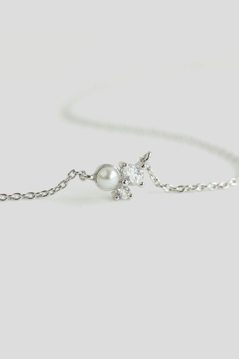 Numi Silver Necklace with Freshwater Pearl