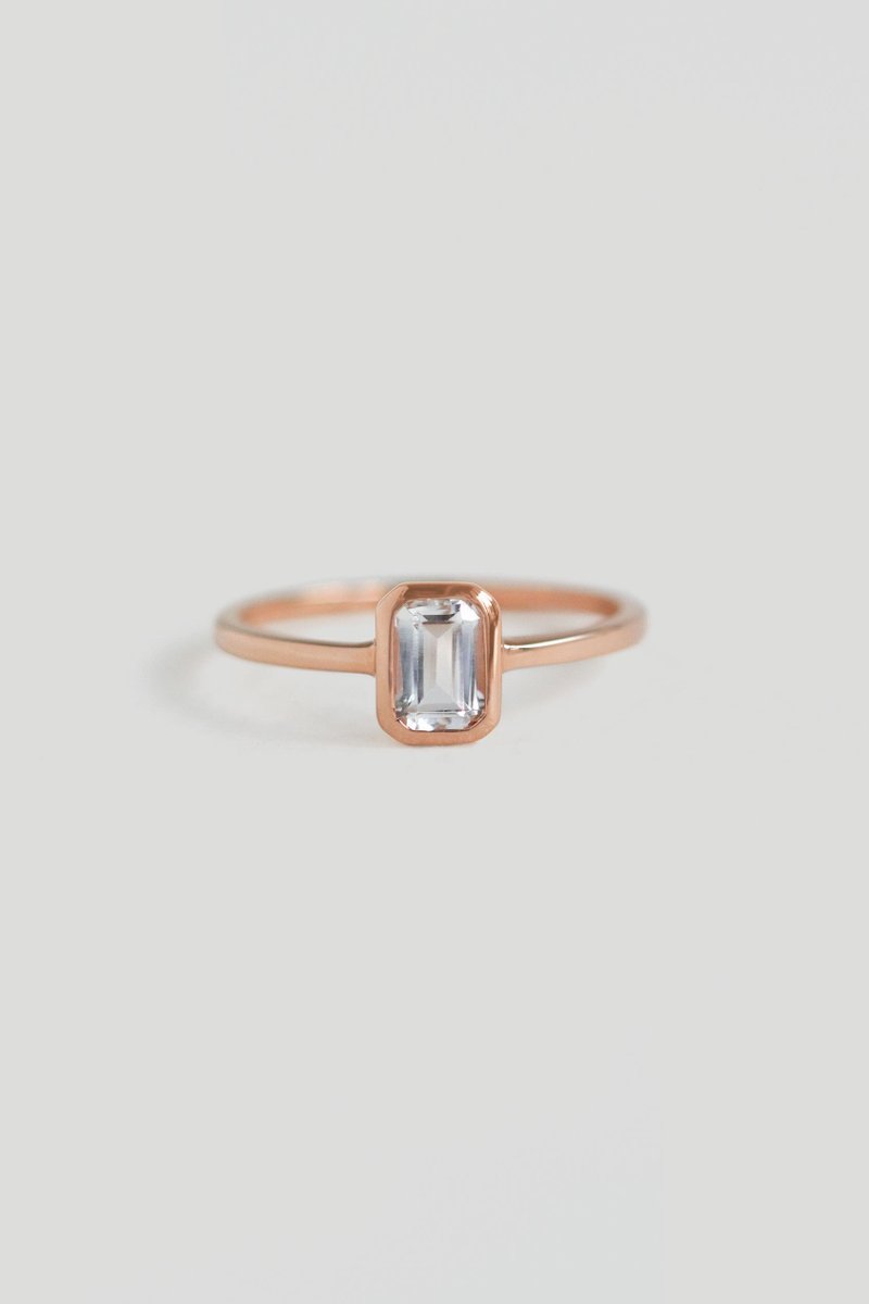 1940 Rose Gold Ring with White Topaz
