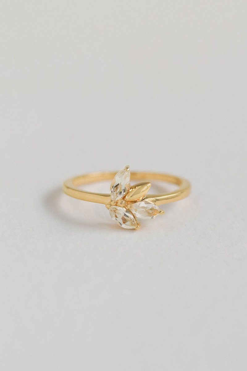 Laura Gold Ring with White Topaz
