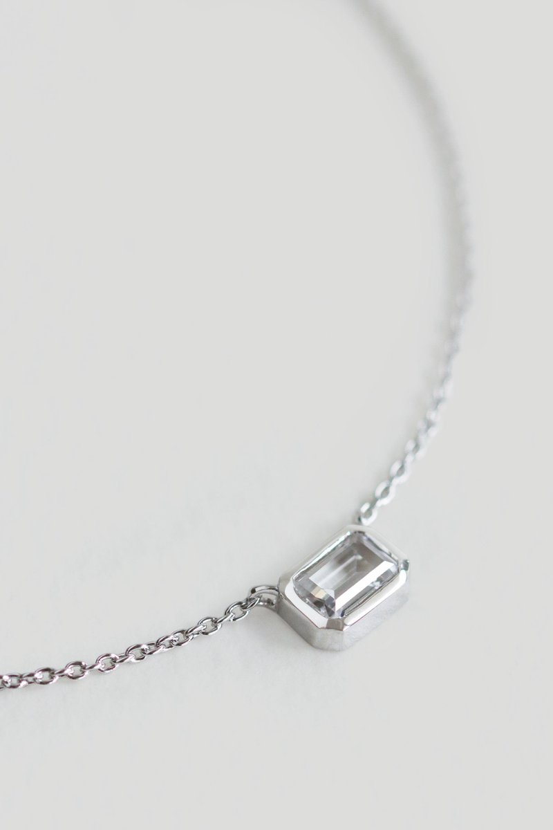 1945 Silver Necklace with White Topaz