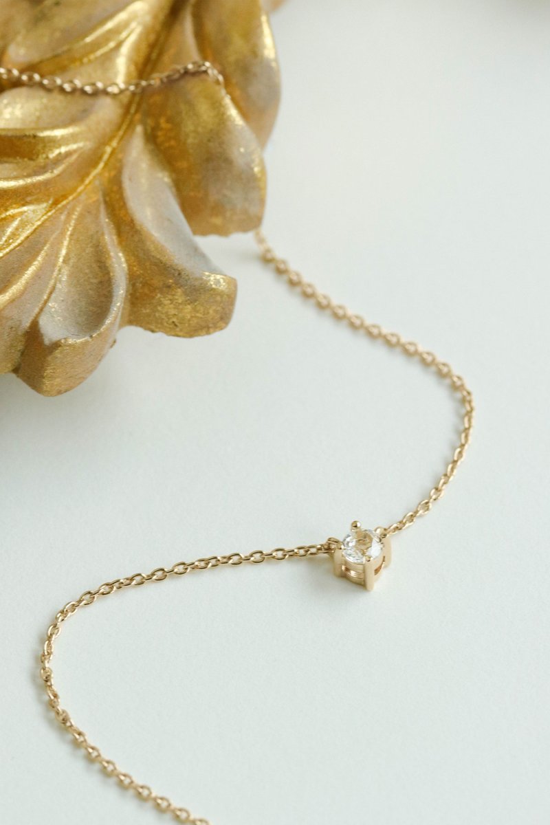 Dew Gold Necklace with White Topaz