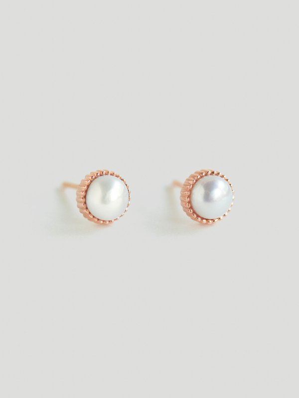 Nyssa Ear Studs - Freshwater Pearl in Rose Gold