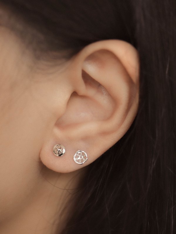 Tidbits Ear Studs in Silver