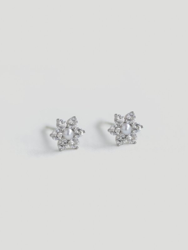 Daisy Ear Studs - White Sapphire & Freshwater Pearl in 14K White Gold
