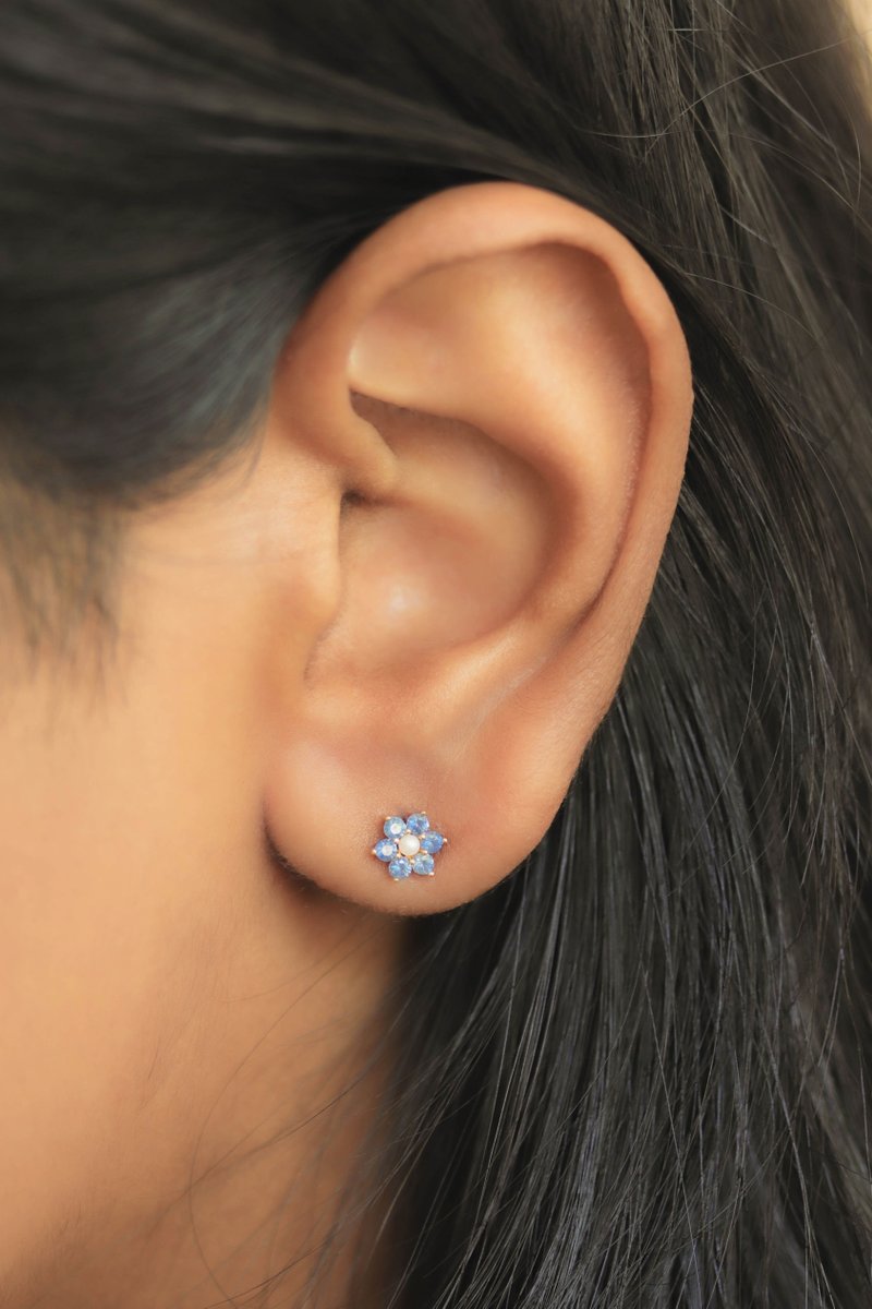 Daisy 14K Gold Ear Studs with Blue Sapphire & Freshwater Pearl