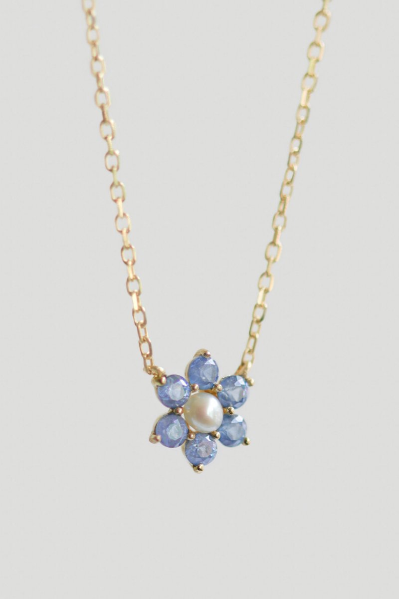 Daisy Gold Necklace with Blue Sapphire and Freshwater Pearl
