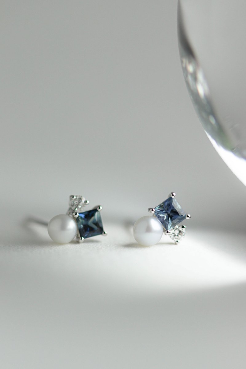 One-of-a-kind 18k Solid White Gold Abstract Ear Studs in Sapphire and Pearl 03
