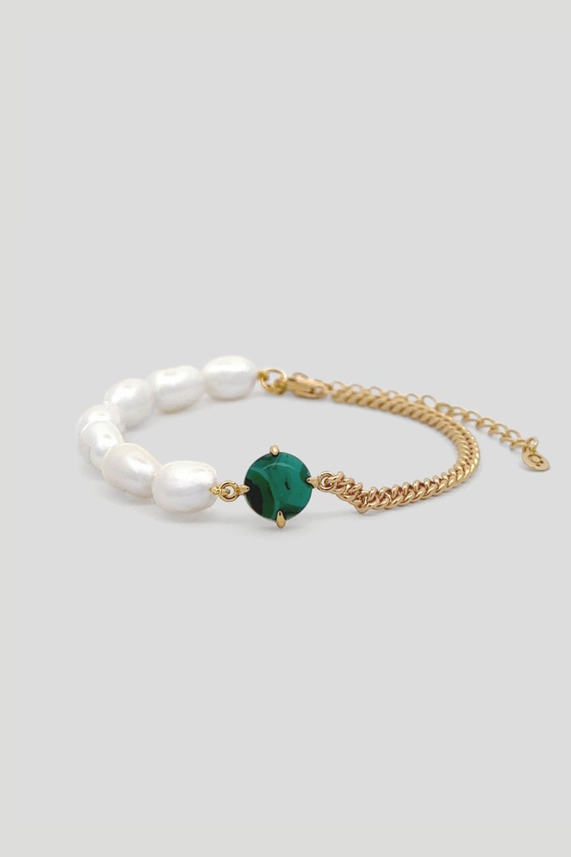 Quincy Gold Bracelet with Malachite and Keishi Pearls
