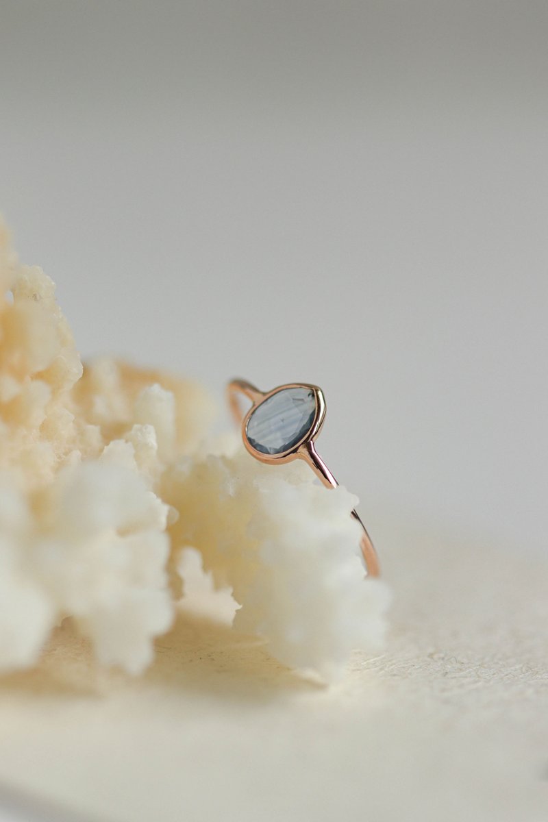 One-of-a-kind 18k Rose Gold Sliced Sapphire Ring 02